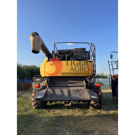 Комбайн New Holland CR9080