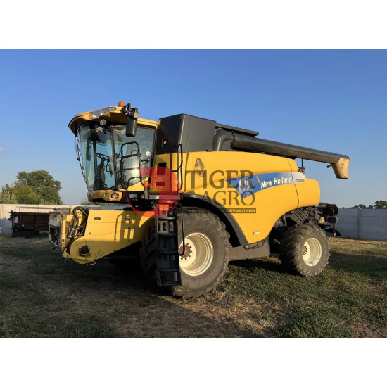 Комбайн New Holland CR9080