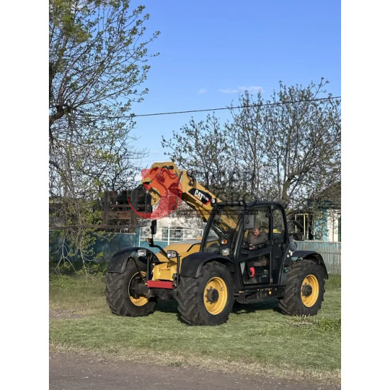 Телескопічний навантажувач CAT TH 406