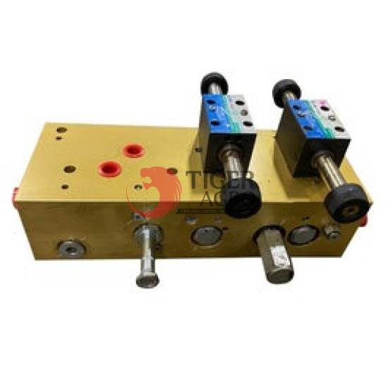 84300160 Гідроблок для комбайна CASE, Б/В